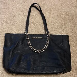 Michael Kors Harper East West Black Pebbled Leather Tote